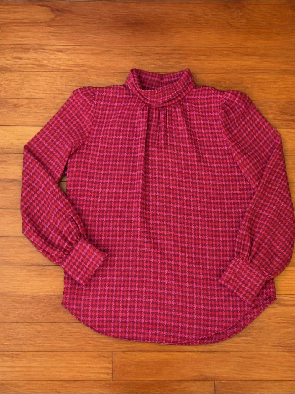 NWT Ann Taylor Houndstooth Mock Neck Blouse Size S